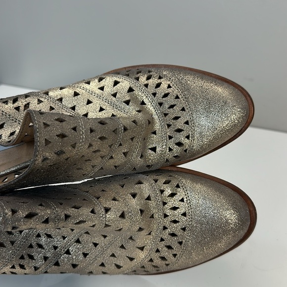 Steve Madden Gold Harmony Mules Size 10 - Picture 12 of 14